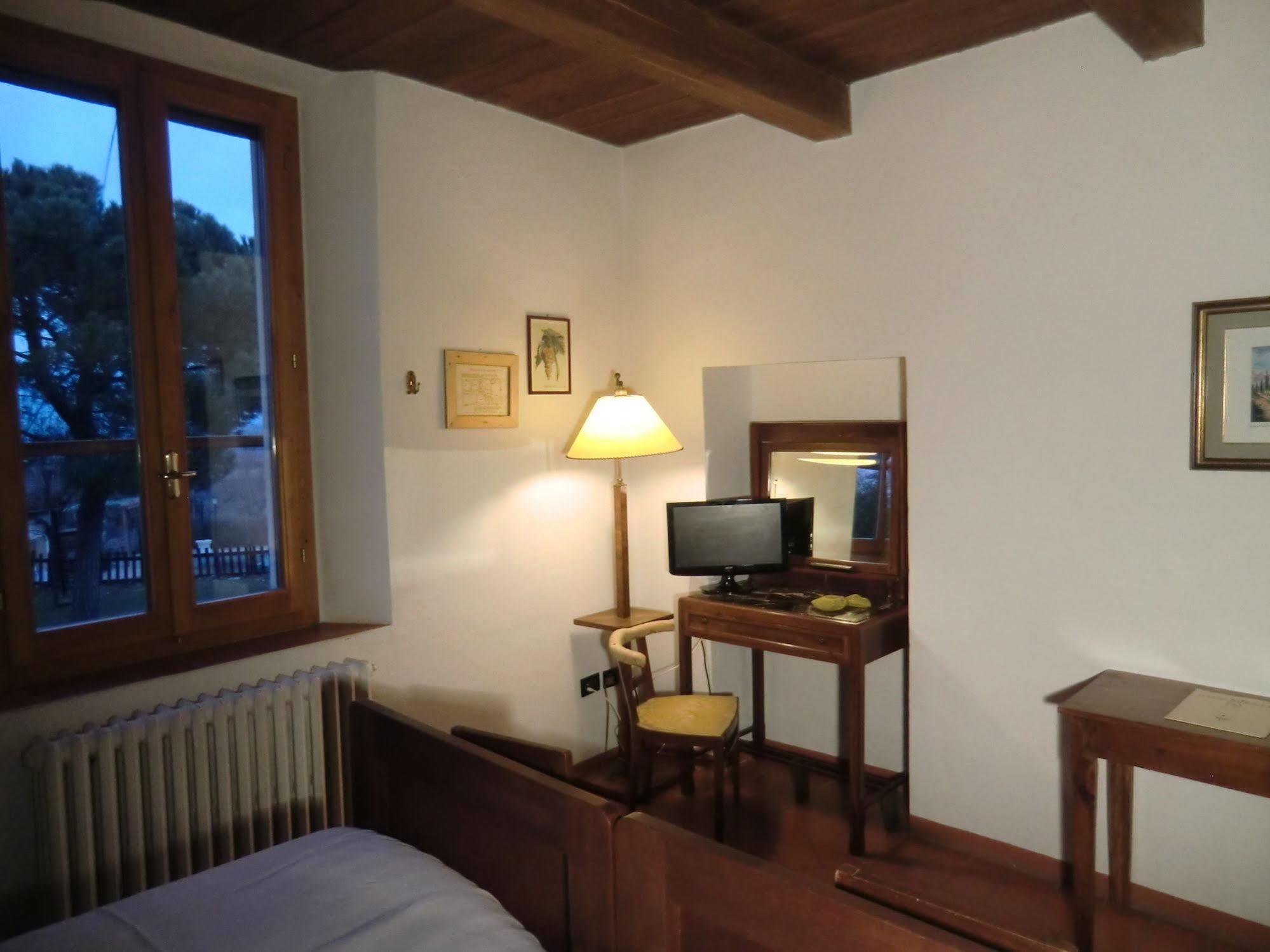 Agriturismo Ca'De'Gatti Faenza Exterior foto